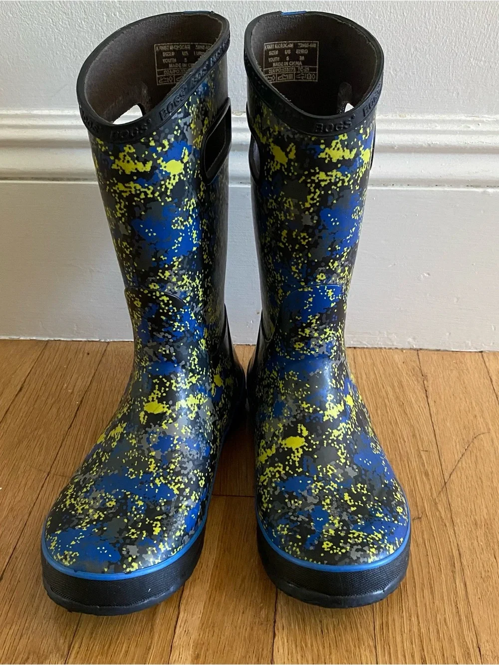 BOGS Rain Boots Youth 5 Black Blue Green Gray Splatter Print Pull On Rubber